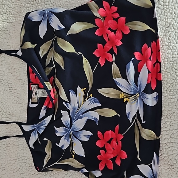 Top - Picture 1 of 3